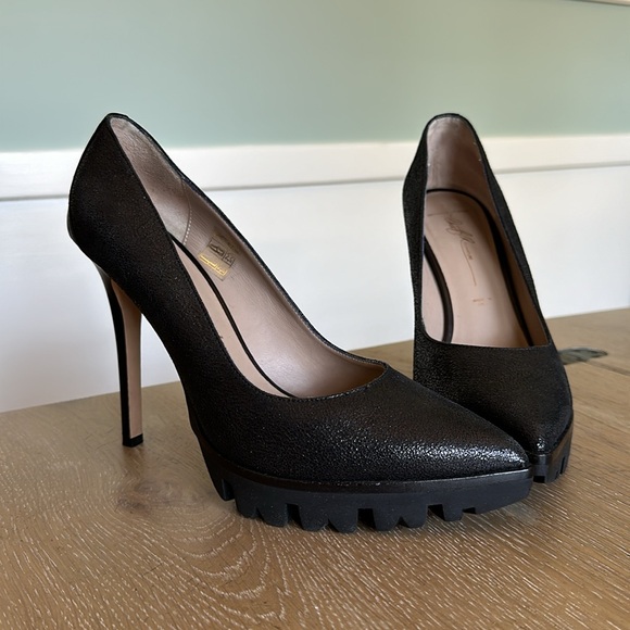 Donald J Pliner Endiva Italy 8.5 lug sole pointed toe leather high heel pumps - Picture 1 of 12